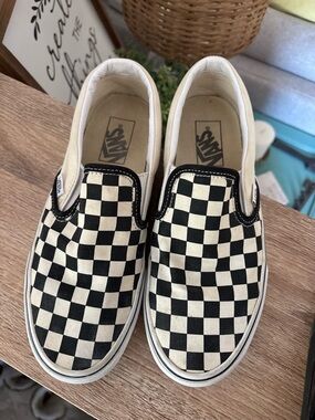 Vans Checkerboard Slip-On Sneakers 8.5